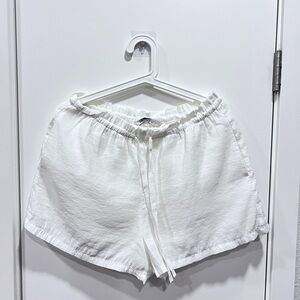 Zara white shorts Size M